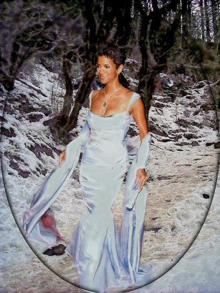 Halle Berry in Elegance 3b