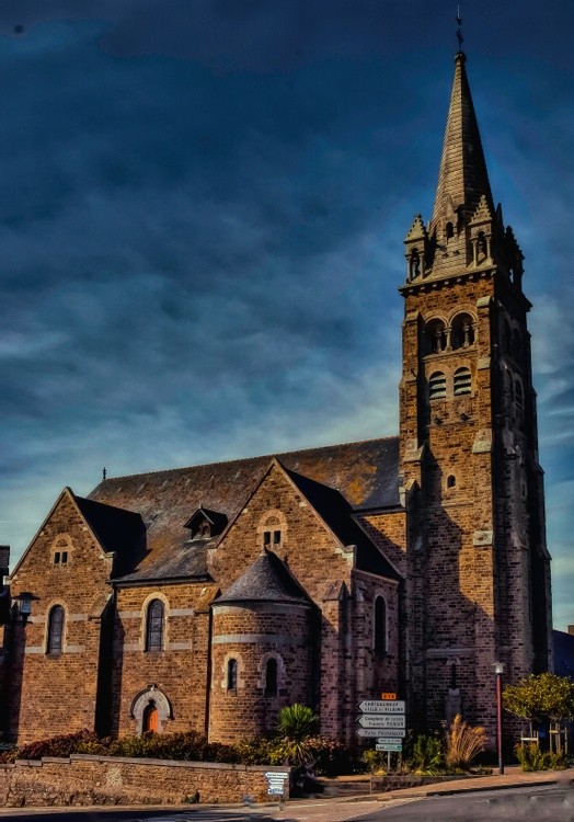 St. Pere Marc en Poulet Cathedrale