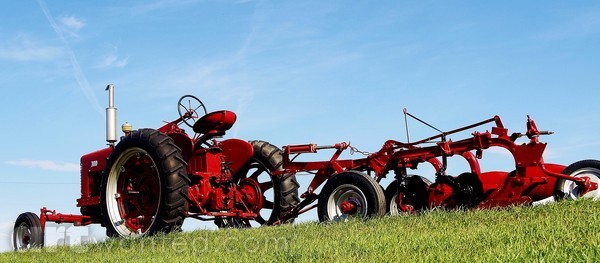 300 FARMALL McCORMICK