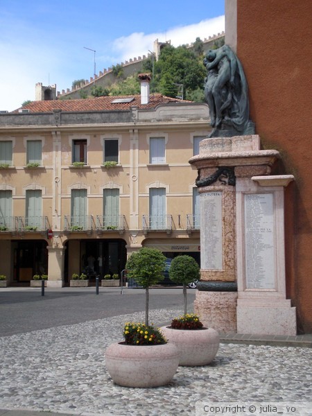 DETAILS OF THE CITY