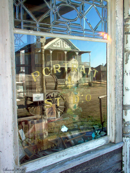 Portrait studio