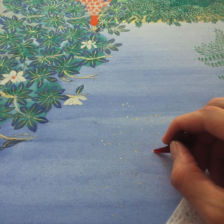 22 carat gold twinkling little stars  Finishing the final details
