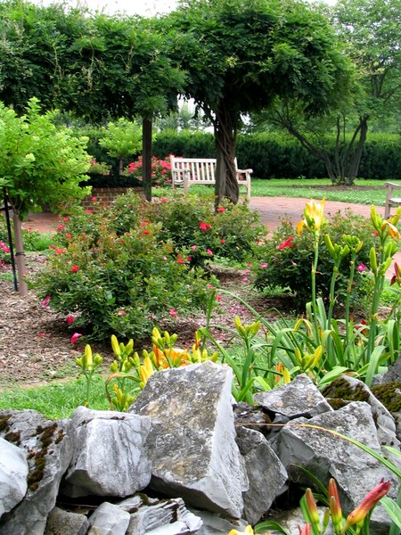Rose Hill Manor Gardens