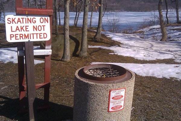 skating sign