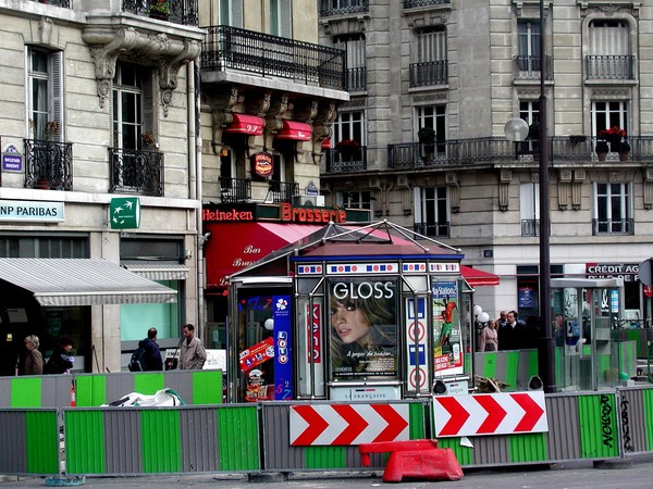 Parisian Street Scene