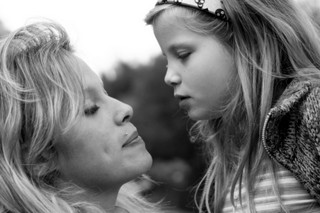 Kiss me, Mommie!