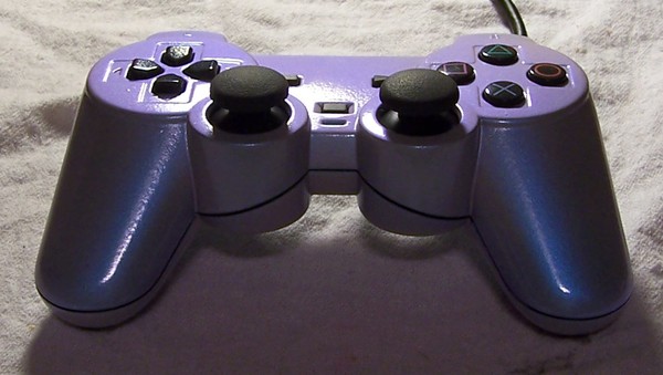 Custom chameleon playstation controller