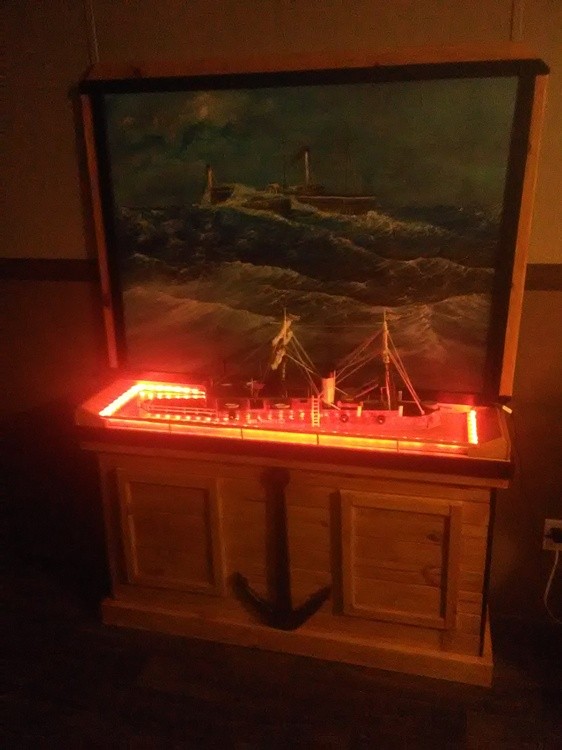 Sailing through stormy waters (led orange)