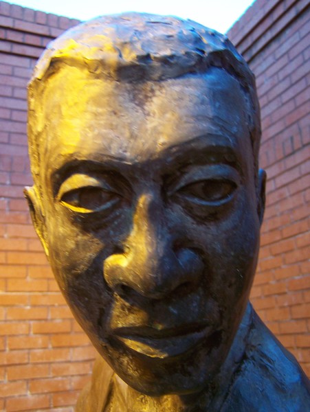 Statues 07