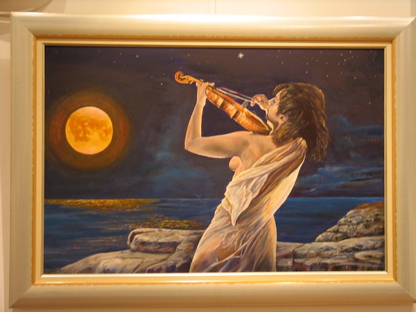 violin by the moonlight