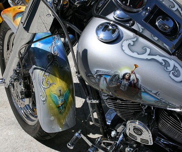 New Angel Bike - tank/fender shot