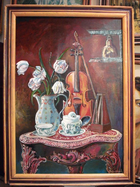 Table decor flowers and musical instrument