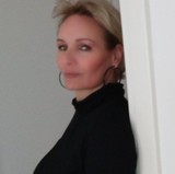 by Esther Kollmann